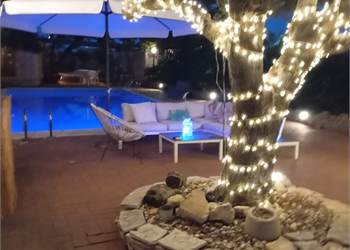 VILLA CON PISCINA - BARI